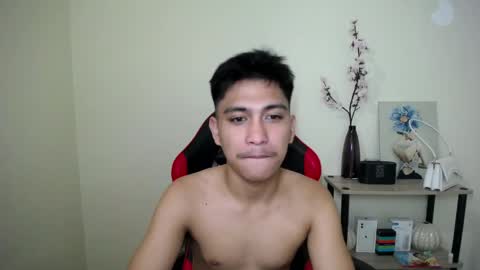 Snapshot of urcuteguy_jhonx chatting on April 2026 12:30:02 AM Dannie online show from April 2026 12:30:02 AM
