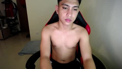 Snapshot of urcuteguy_jhonx chatting on May 2026 04:25:01 PM Dannie online show from May 2026 04:25:01 PM