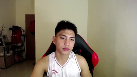 Snapshot of urcuteguy_jhonx chatting on May 2026 12:46:02 PM Dannie online show from May 2026 12:46:02 PM