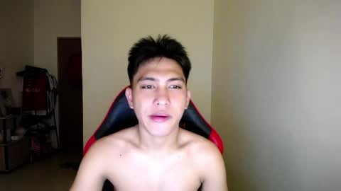 Snapshot of urcuteguy_jhonx chatting on May 2026 08:11:01 AM Dannie online show from May 2026 08:11:01 AM