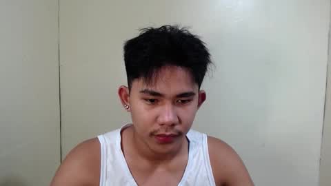 Snapshot of urcutie_asianboy chatting on October 2025 08:29:01 AM KEN online show from October 2025 08:29:01 AM