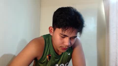 Snapshot of urcutie_asianboy chatting on November 2025 06:14:02 AM KEN online show from November 2025 06:14:02 AM