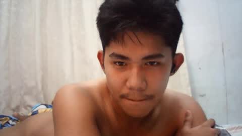 Snapshot of urcutie_asianboy chatting on November 2025 08:28:01 AM KEN online show from November 2025 08:28:01 AM