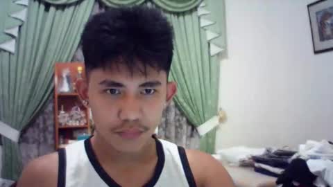 Snapshot of urcutie_asianboy chatting on December 2025 09:36:01 AM KEN online show from December 2025 09:36:01 AM