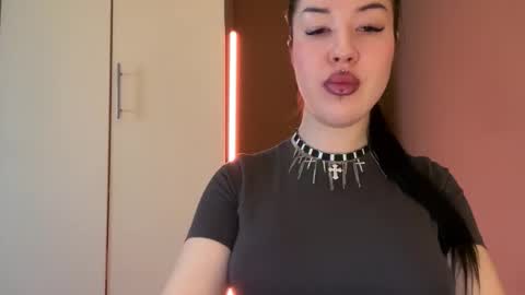 Margo online show from November 2025 08:00:02 AM