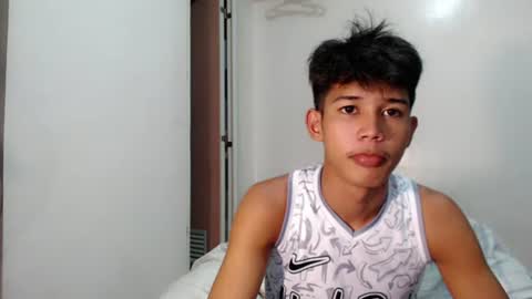 urdreamboy_clarin online show from June 2026 06:48:02 AM