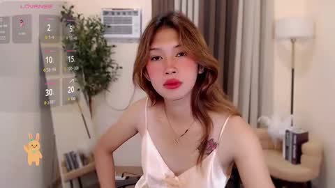 Snapshot of urdreamgirl_mika27 chatting on April 2026 04:06:01 AM MIKA online show from April 2026 04:06:01 AM
