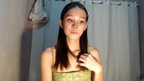 Snapshot of urdreamgirl_stephanie chatting on April 2026 04:15:01 PM stephanie online show from April 2026 04:15:01 PM