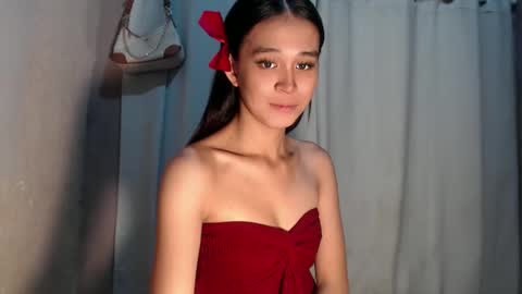 Snapshot of urdreamgirl_stephanie chatting on April 2026 01:04:01 PM stephanie online show from April 2026 01:04:01 PM