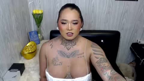 Snapshot of urfabtattooqueen chatting on June 2026 06:18:02 PM Maxxie online show from June 2026 06:18:02 PM