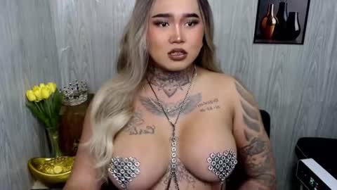 Snapshot of urfabtattooqueen chatting on June 2026 10:15:01 AM Maxxie online show from June 2026 10:15:01 AM