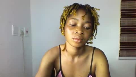 urflirtydoll online show from October 2025 04:27:01 PM