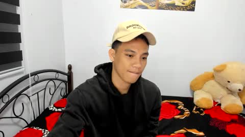 Snapshot of urfucker_vinz chatting on April 2026 01:05:02 PM urfucker_vinz online show from April 2026 01:05:02 PM