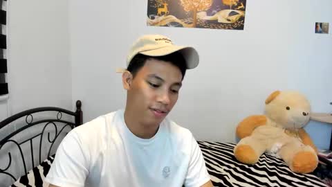 Snapshot of urfucker_vinz chatting on May 2026 02:02:02 PM urfucker_vinz online show from May 2026 02:02:02 PM