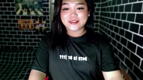 Dimple online show from November 2025 06:23:02 PM