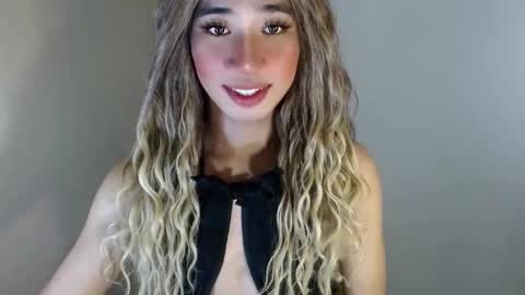 Snapshot of urguy_habibi chatting on April 2026 05:32:02 PM Bib online show from April 2026 05:32:02 PM