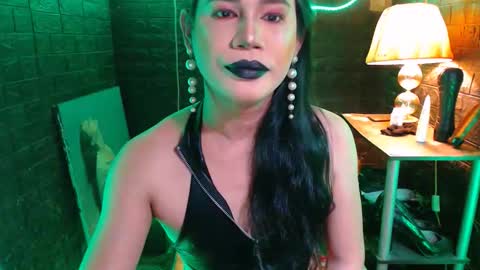 Snapshot of urhardcockqueenxxx chatting on October 2025 06:24:02 AM queen norelle online show from October 2025 06:24:02 AM