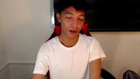 Snapshot of urhotethanxx chatting on February 2026 03:29:01 PM Ethan online show from February 2026 03:29:01 PM