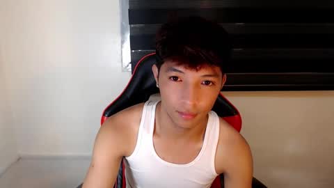 Snapshot of urhotethanxx chatting on February 2026 07:47:02 PM Ethan online show from February 2026 07:47:02 PM