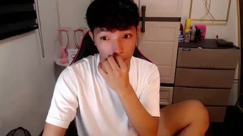 Snapshot of urhotethanxx chatting on March 2026 03:41:01 PM Ethan online show from March 2026 03:41:01 PM