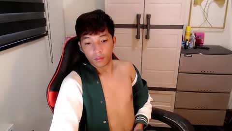 Snapshot of urhotethanxx chatting on March 2026 03:56:01 AM Ethan online show from March 2026 03:56:01 AM