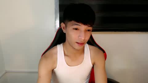 Snapshot of urhotethanxx chatting on June 2026 04:37:02 PM Ethan online show from June 2026 04:37:02 PM