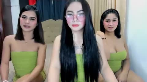 Snapshot of urhotgirl_sexyariela chatting on June 2026 08:32:02 PM urhotgirl_sexyariela online show from June 2026 08:32:02 PM