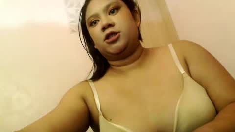 Snapshot of urhotmariahclara chatting on June 2026 12:29:01 PM Anna online show from June 2026 12:29:01 PM