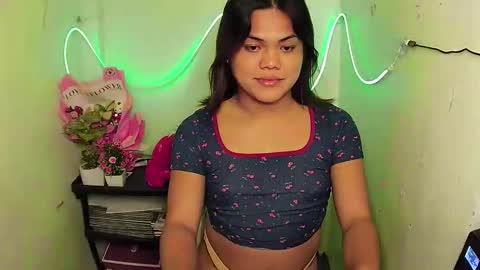 urhottie_bella online show from September 2025 07:17:02 PM