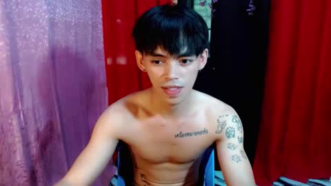Snapshot of urhunky_boy chatting on May 2026 03:34:02 AM urhunky_boy online show from May 2026 03:34:02 AM