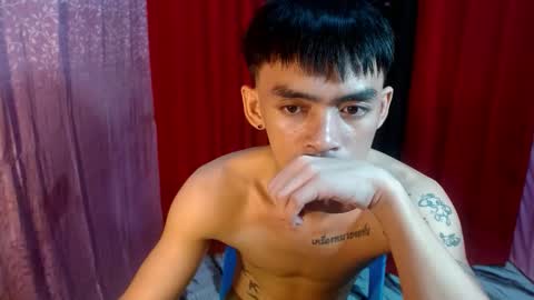 Snapshot of urhunky_boy chatting on May 2026 09:05:01 AM urhunky_boy online show from May 2026 09:05:01 AM