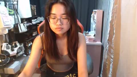 Snapshot of urlovelychinita chatting on October 2025 08:42:02 PM urlovelychinita online show from October 2025 08:42:02 PM