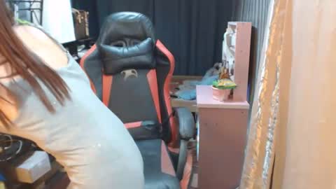 Snapshot of urlovelychinita chatting on October 2025 12:25:01 AM urlovelychinita online show from October 2025 12:25:01 AM