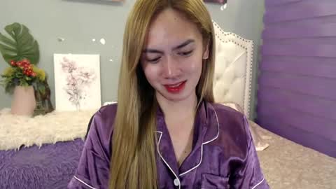 Snapshot of urlovelypinayxxx chatting on July 2026 07:32:01 PM MIYA online show from July 2026 07:32:01 PM