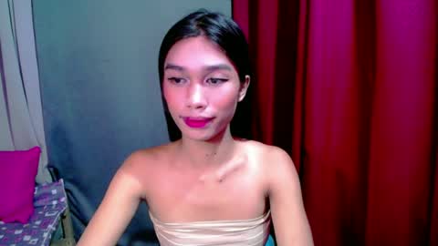 Snapshot of urloverjasmine_xx chatting on July 2026 07:44:01 AM urloverjasmine_xx online show from July 2026 07:44:01 AM