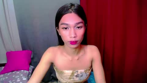Snapshot of urloverjasmine_xx chatting on July 2026 04:28:02 AM urloverjasmine_xx online show from July 2026 04:28:02 AM