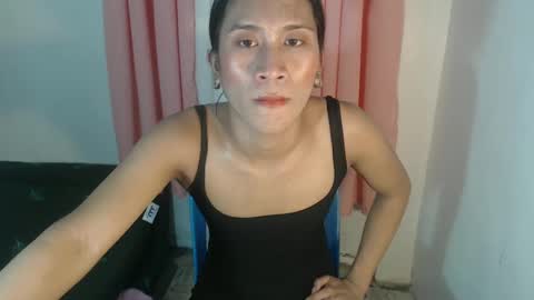 Snapshot of urnaughty_navea18 chatting on February 2025 04:57:02 AM Navea online show from February 2025 04:57:02 AM