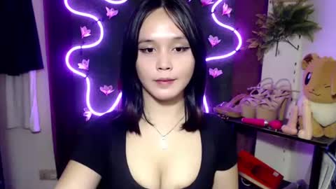 Pia online show from October 2025 10:56:01 PM