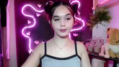 Pia online show from November 2025 08:43:02 PM