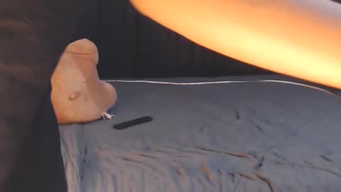 Mel online show from January 2025 04:33:02 AM