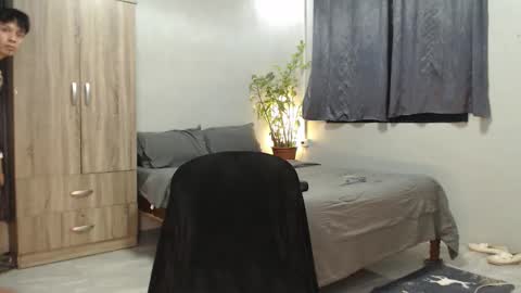 Snapshot of urpinoyasianx chatting on February 2026 03:42:01 PM Mel online show from February 2026 03:42:01 PM