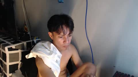 Snapshot of urpinoyasianx chatting on February 2026 01:06:01 AM Mel online show from February 2026 01:06:01 AM