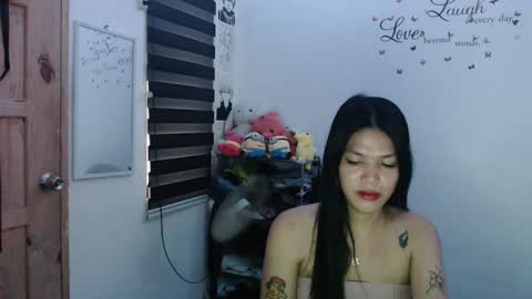hi im kim online show from February 2025 07:36:02 AM