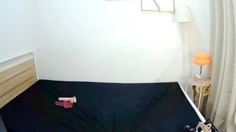 urqueenofhumiliation online show from April 2026 04:04:02 PM