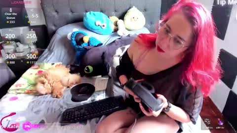 Snapshot of ursula_fire chatting on September 2025 07:35:01 PM Ursula Gomez online show from September 2025 07:35:01 PM