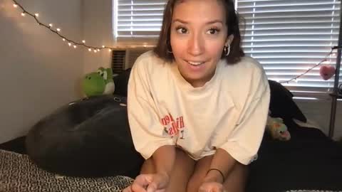 Lily online show from October 2025 03:07:02 PM