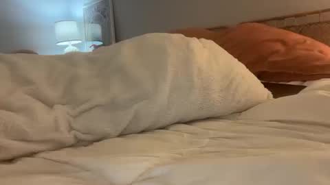 Snapshot of usedingoodcondition chatting on October 2025 02:21:01 AM Lily online show from October 2025 02:21:01 AM