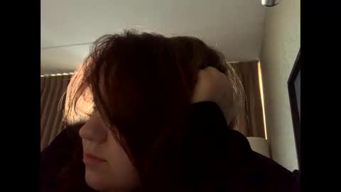 Snapshot of usefulhole chatting on October 2025 10:17:01 PM usefulhole online show from October 2025 10:17:01 PM