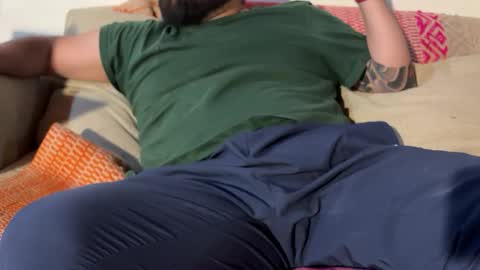 user1990jr online show from December 2025 01:23:01 AM