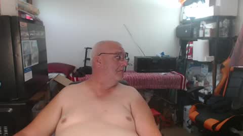 Snapshot of usgoober chatting on July 2026 01:19:01 AM Eric online show from July 2026 01:19:01 AM